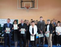 Ślubowanie uczniów klas pierwszych ZSP nr 5 w Łopusznie