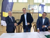 Podpisanie umowy w Zespole Szkół nr 3 w Chmielniku