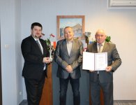 ,Złote wyróżnienie” dla Powiatowego Schroniska Młodzieżowego w Chęcinach w Ogólnopolskim Konkursie Współzawodnictwa.