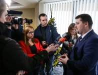 Przekazanie zestawu Autochodzik przez starostę kieleckiego Michała Godowskiego