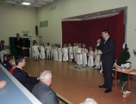 Starosta kielecki Michał Godowski oraz wiecestarosta Zenon Janus uczestniczyli w spotkaniach wigilijnych w Daleszycach i Sitkówce Nowinach.