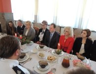 Starosta kielecki Michał Godowski oraz wiecestarosta Zenon Janus uczestniczyli w spotkaniach wigilijnych w Daleszycach i Sitkówce Nowinach.