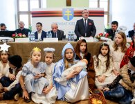 Uroczysta sesja na Św. Krzyżu 