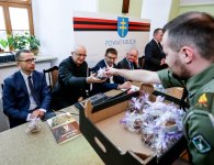 Uroczysta sesja na Św. Krzyżu 