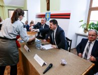Uroczysta sesja na Św. Krzyżu 