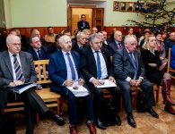 Uroczysta sesja na Św. Krzyżu 