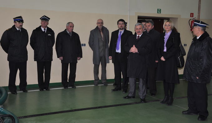 Uroczyste przekazanie pomp przez Zarząd Powiatu w Kielcach