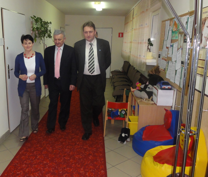 Starosta Zdzisław Wrzałka i radny Dariusz Skiba w Poradnia Psychologiczno-Pedagogiczna w Bodzentynie